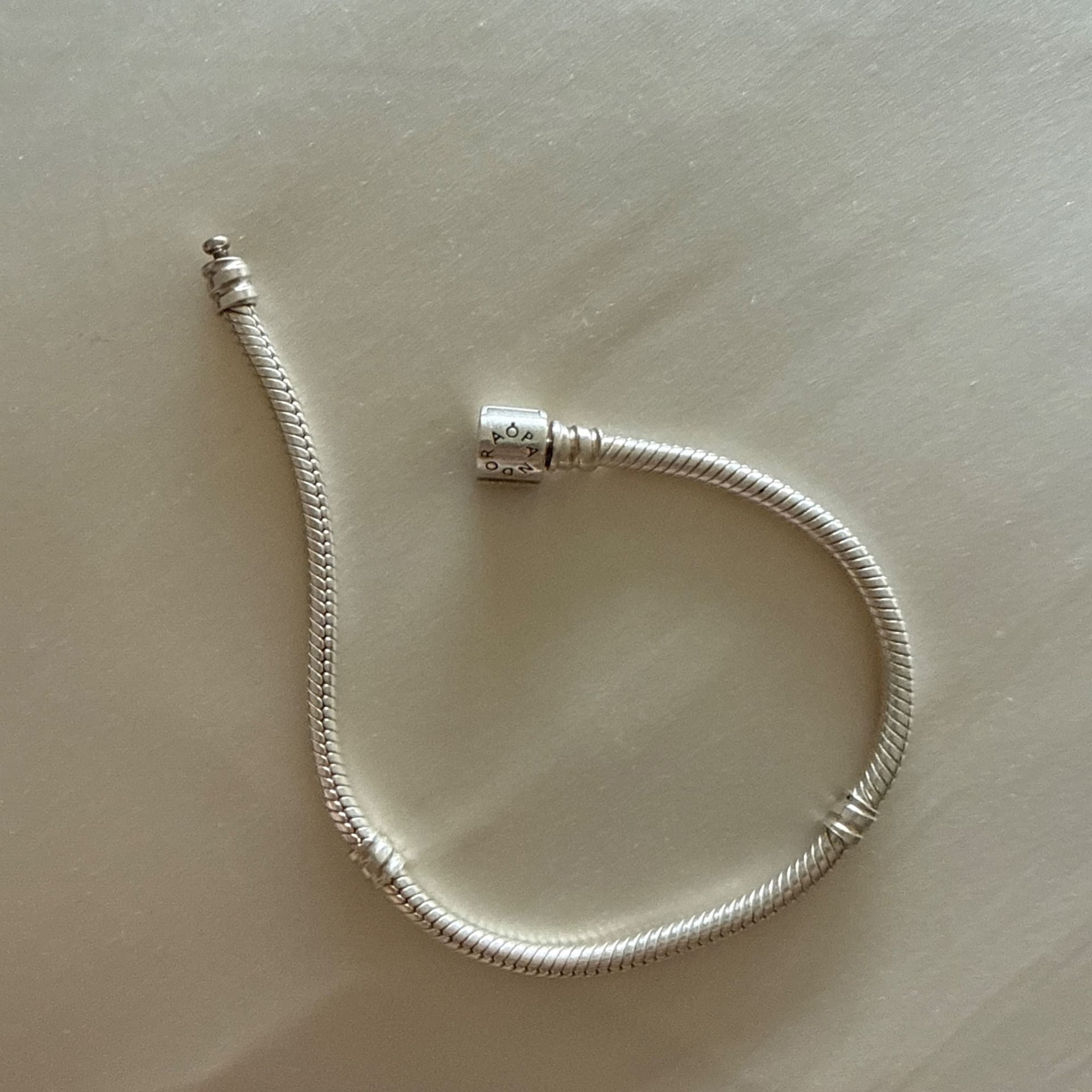 Barrel Clasp Snake Chain Bracelet — Excellent (M-) Bracelets