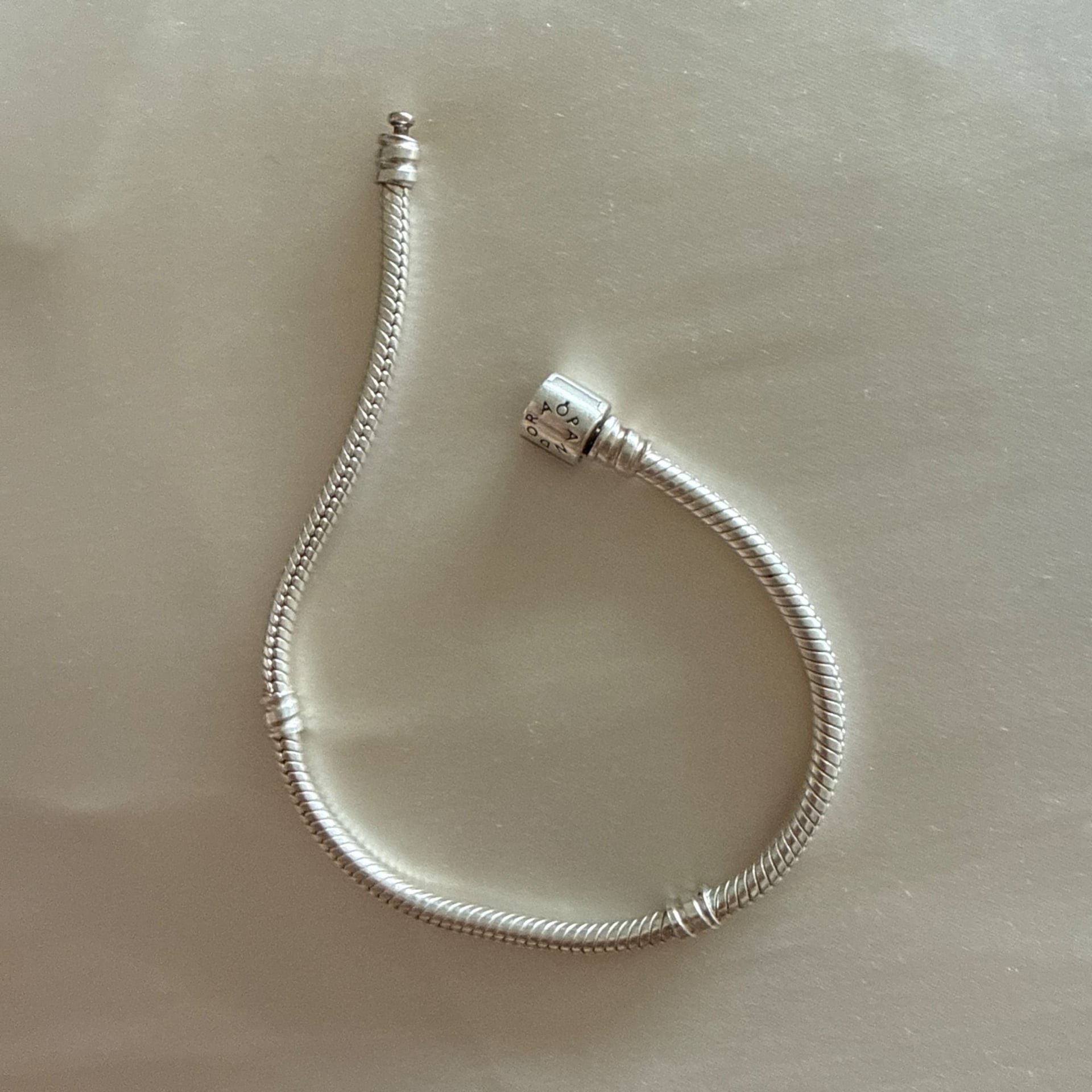 Schlangenkette Armband mit Tonnenverschluss — Exzellenter Zustand (M-) Armbänder