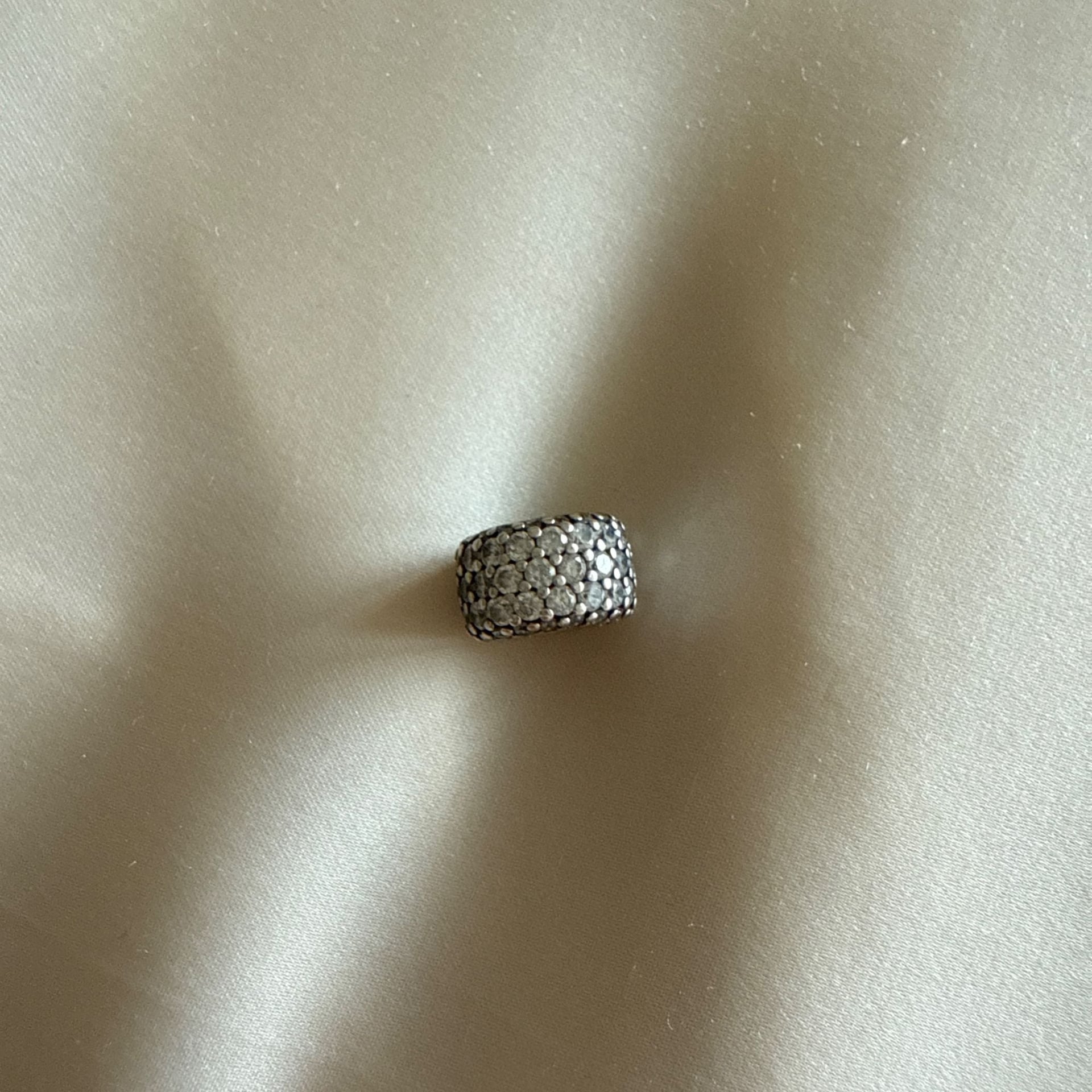 Sparkling Pavé Triple-row Charm — Excellent (M-) Necklaces & pendants