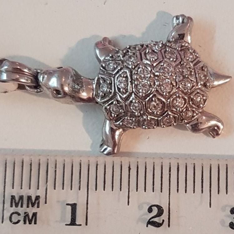 Turtle Pendant Silver Cubic Zirconia — Very good / fine (VG+) Necklaces & pendants
