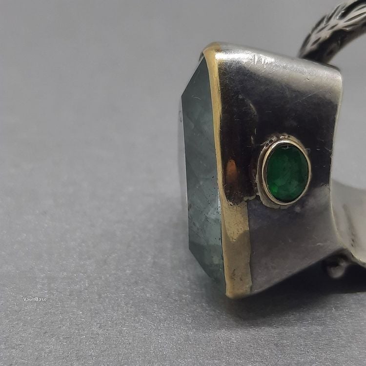 Edler Ring mit bezauberndem Aquamarin Edelstein Gold Silber — Guter Zustand (VG) Ringe