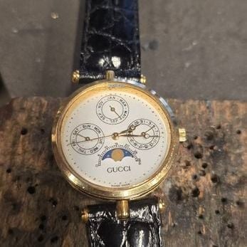 Gucci Moonphase / Full Calendar Swiss Made – Original — Damaged (B) Watches