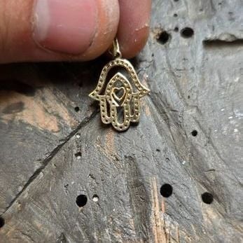 Hamsa Fatimas Hand Anhänger mit Zirkonen Gold 585 — necklaces