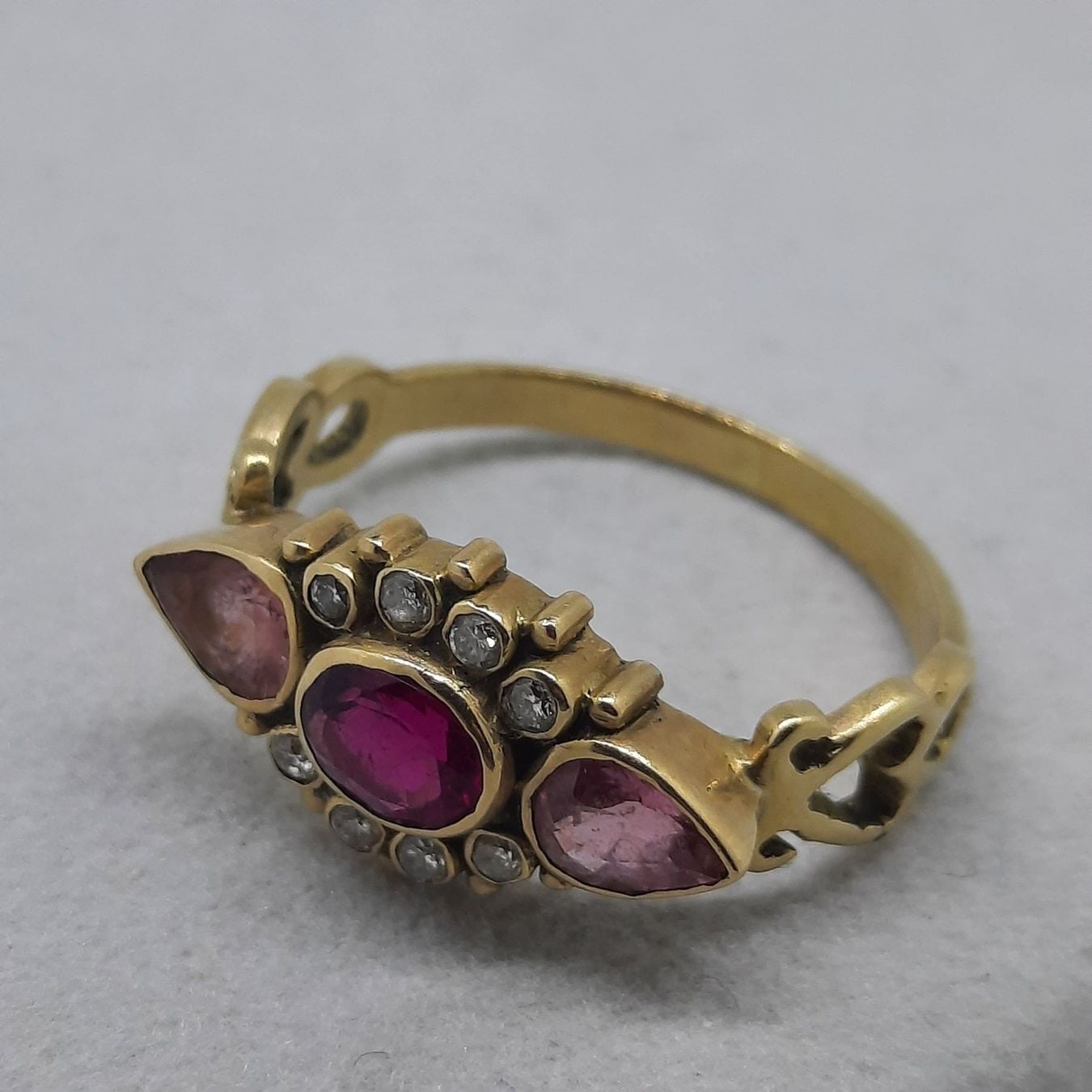 High-Quality Gold Ring with Various Gemstones — Good (VG) Rings