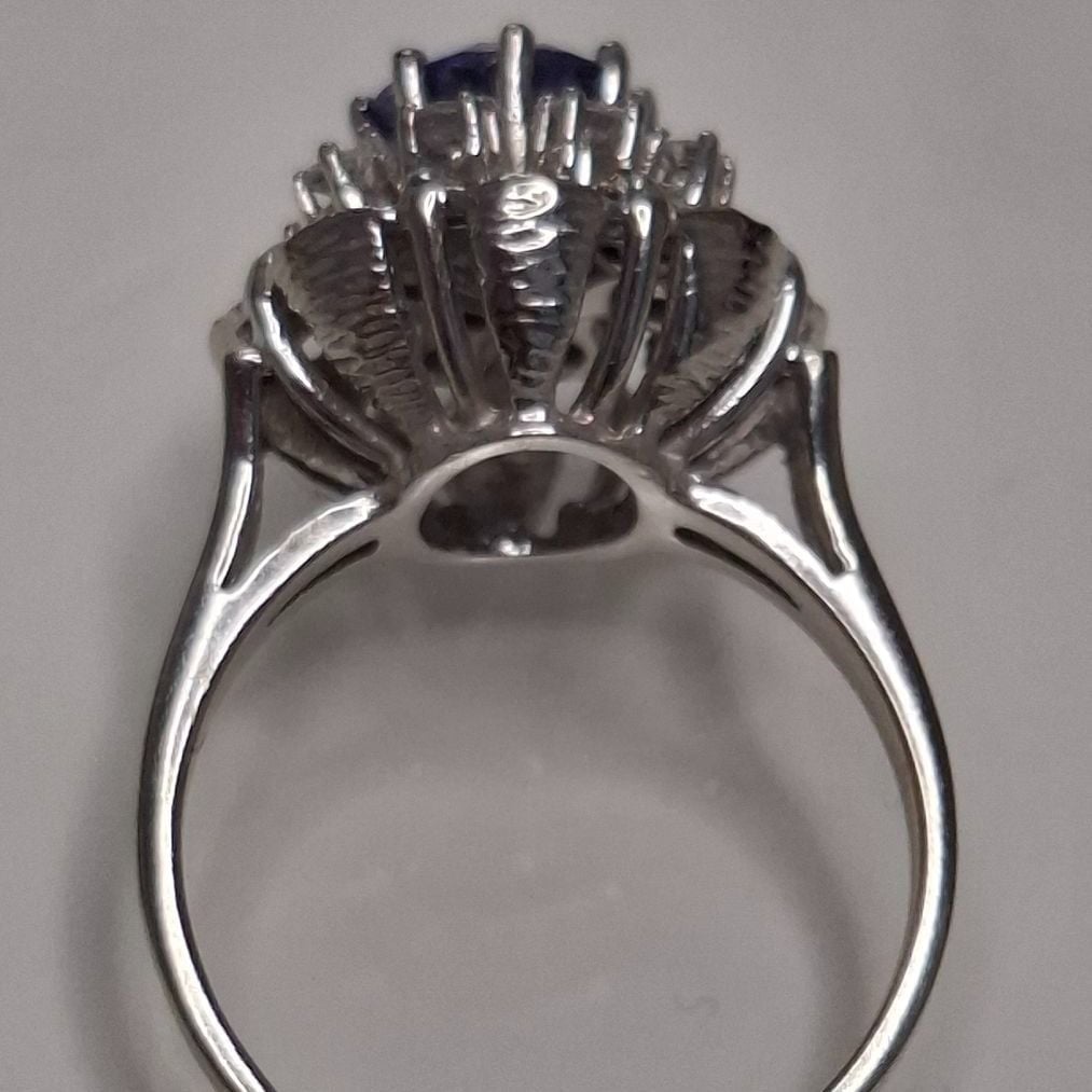 Wunderschöner Tansanit-Brillant Ring, 750er Weissgold, Gr.52 — rings