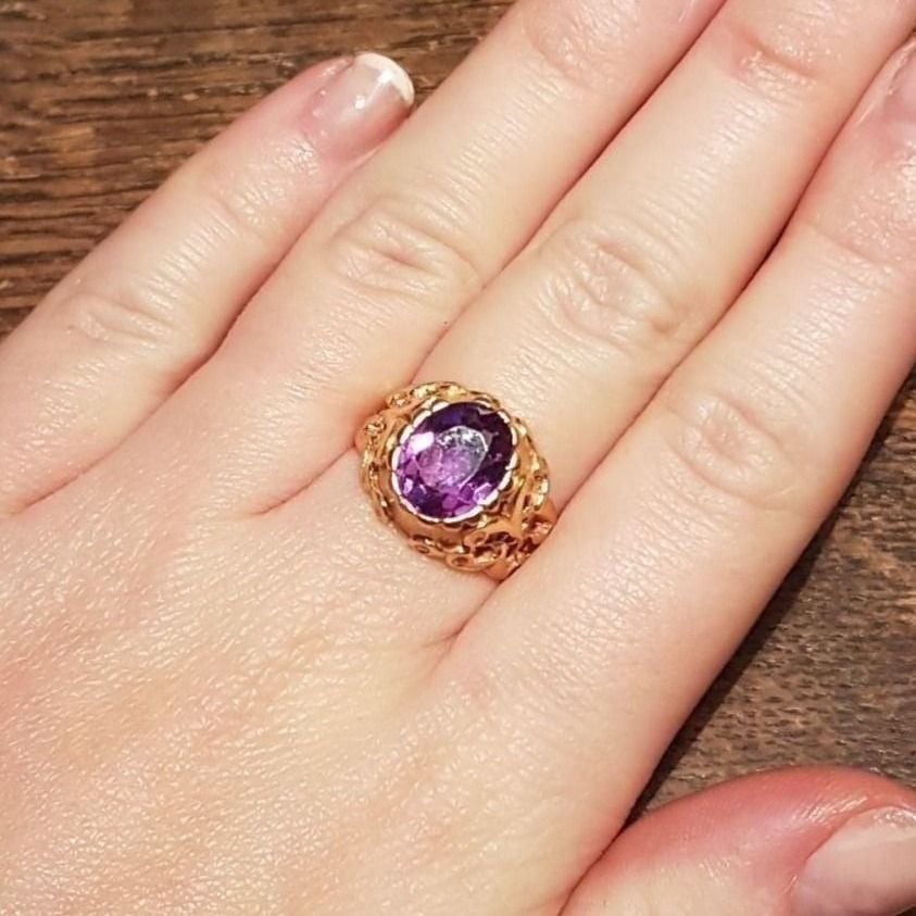 Glamouröser Amethystring in 750 Gold — Exzellenter Zustand (M-) Ringe