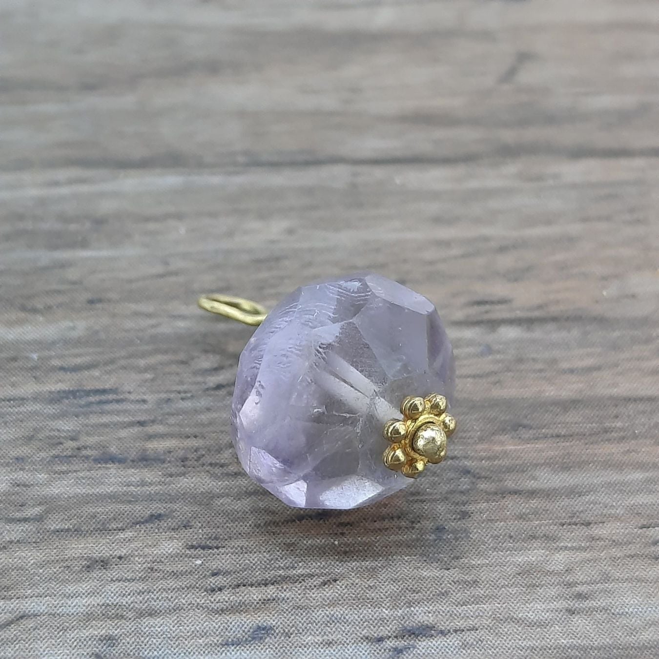 First-Class Pendant with Amethyst Gemstone — Good (VG) Necklaces & pendants