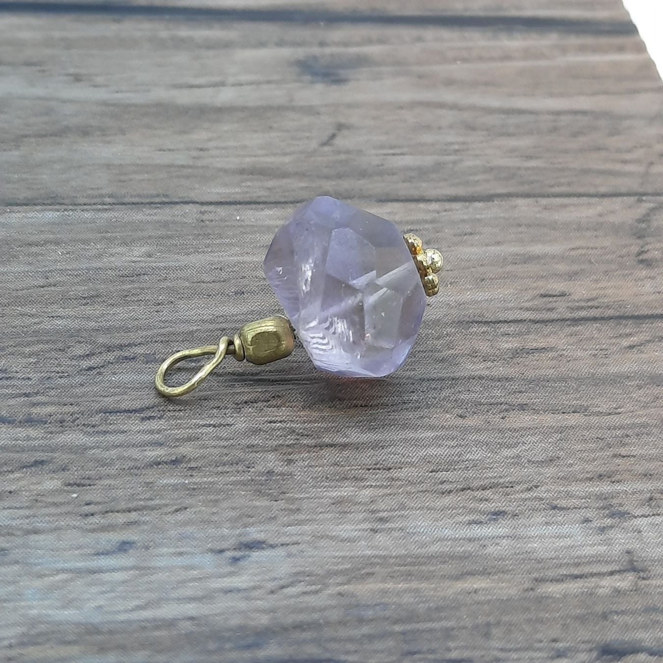 First-Class Pendant with Amethyst Gemstone — Good (VG) Necklaces & pendants