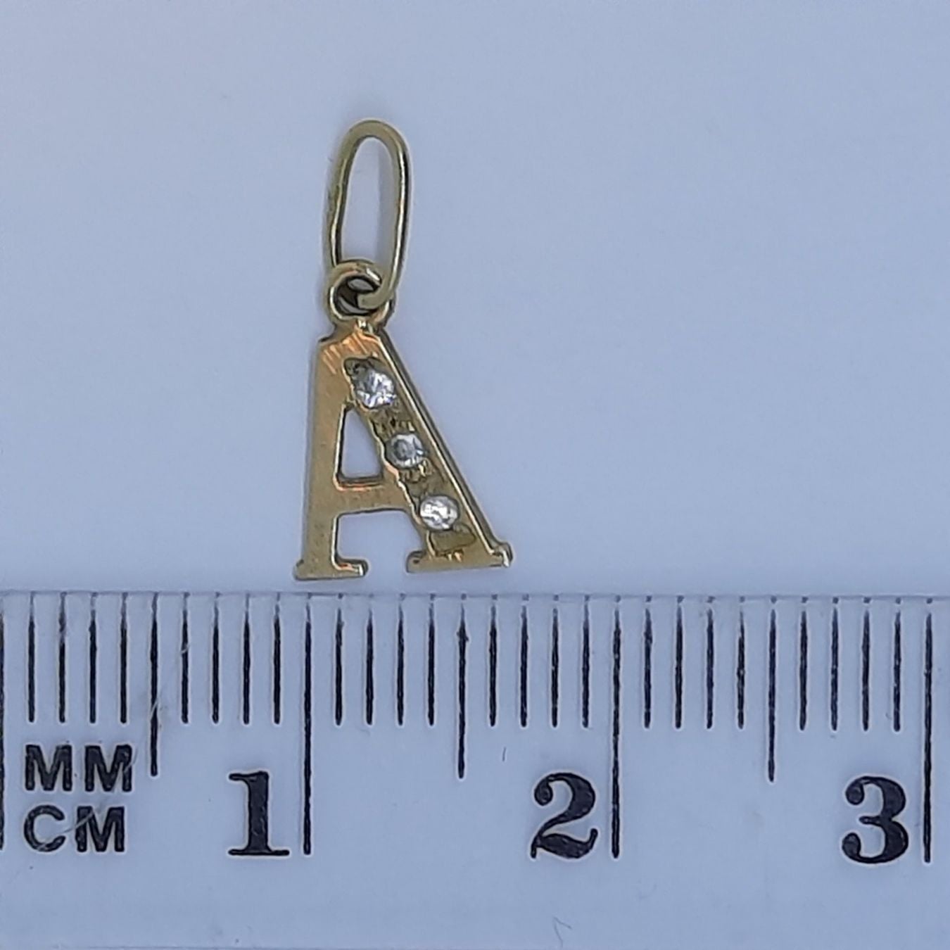 Edler Buchstaben-Anhänger in Rotgold — Guter Zustand (VG) Ketten & Anhänger