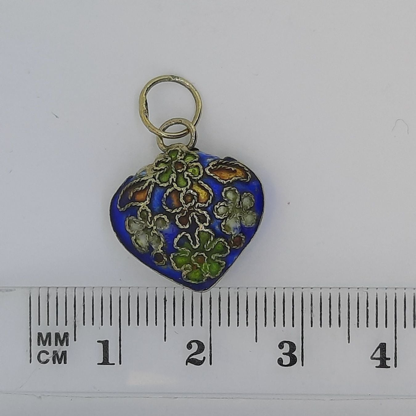 Colgante de corazón de filigrana — Buen estado (VG) Collares y colgantes