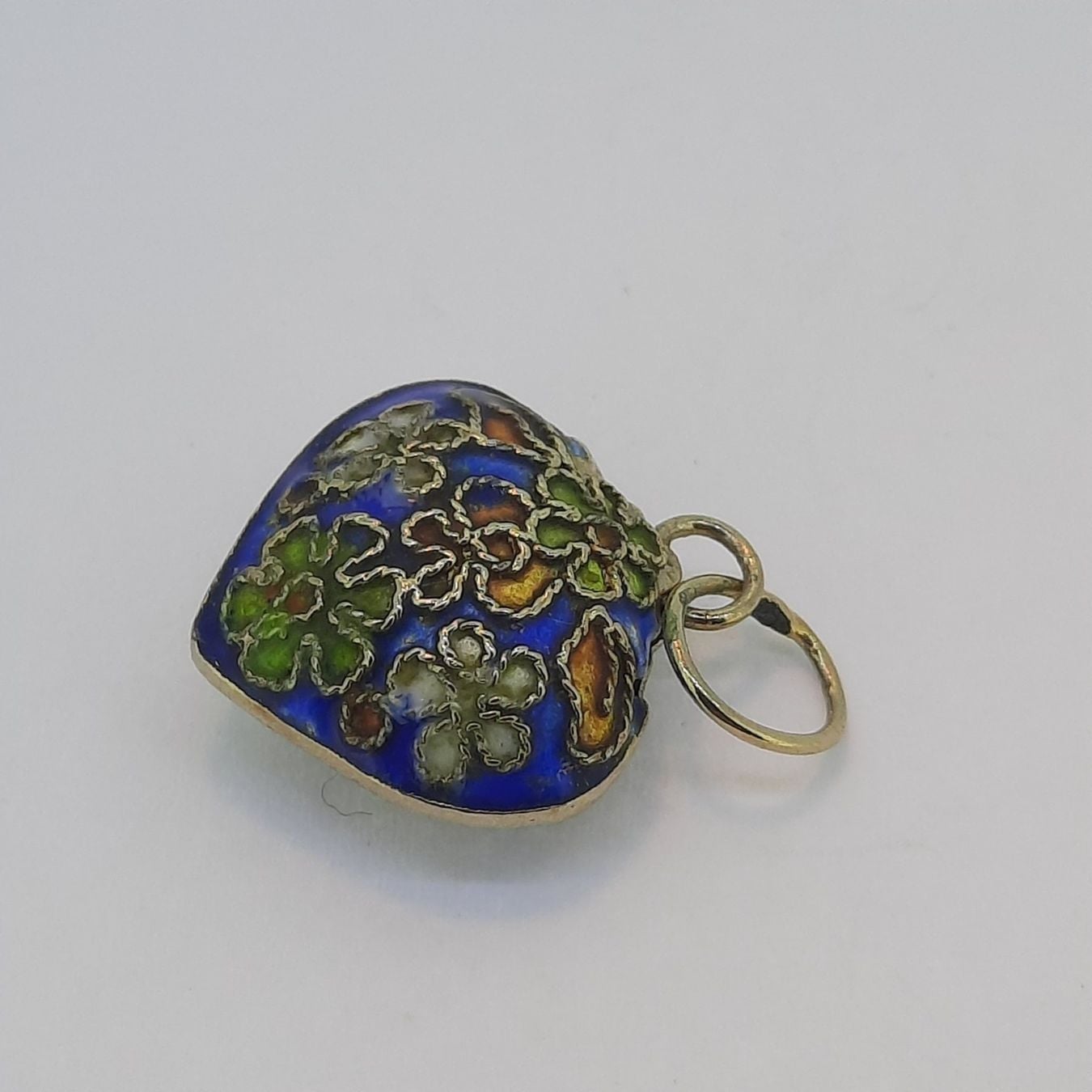 Colgante de corazón de filigrana — Buen estado (VG) Collares y colgantes