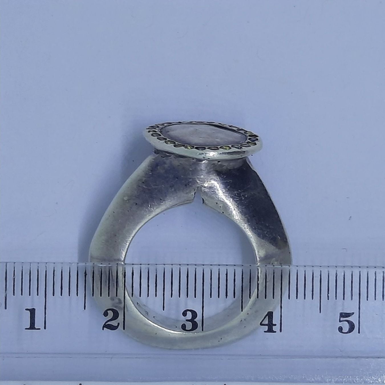 Aesthetic Silver Ring with Multi-Coloured Gemstones — Good (VG) Rings