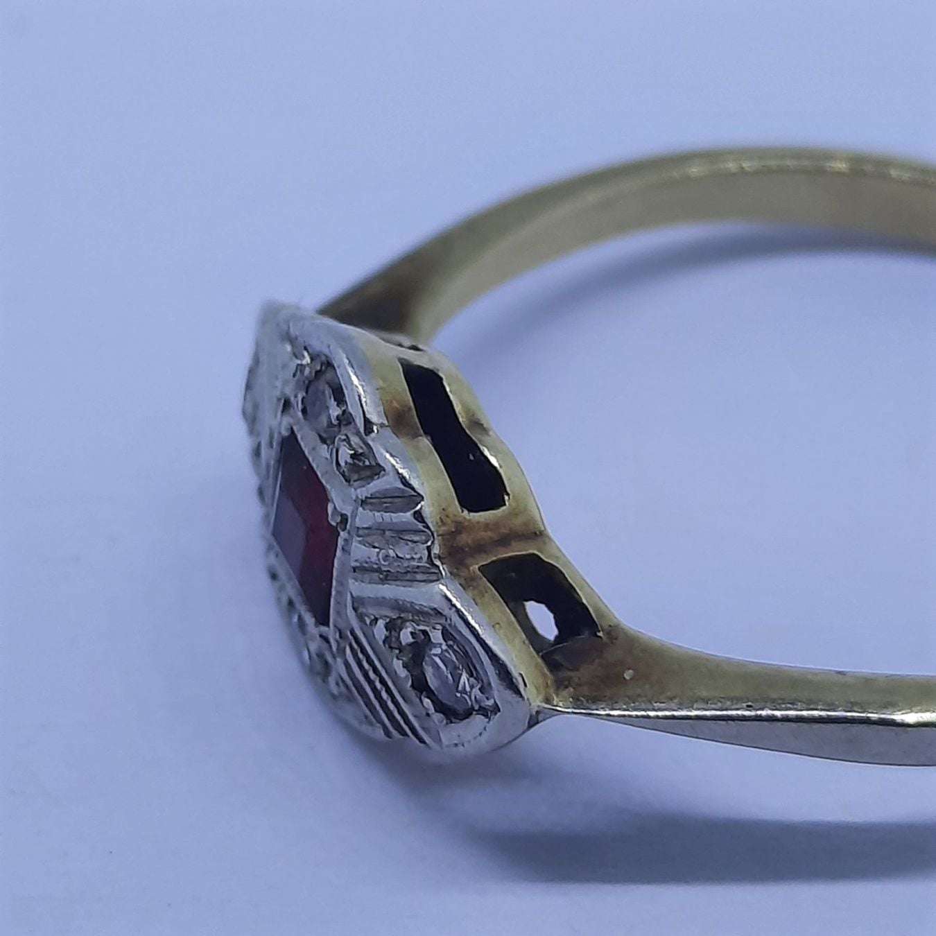 Gold Ring with Fine Ruby Gemstone — Good (VG) Rings
