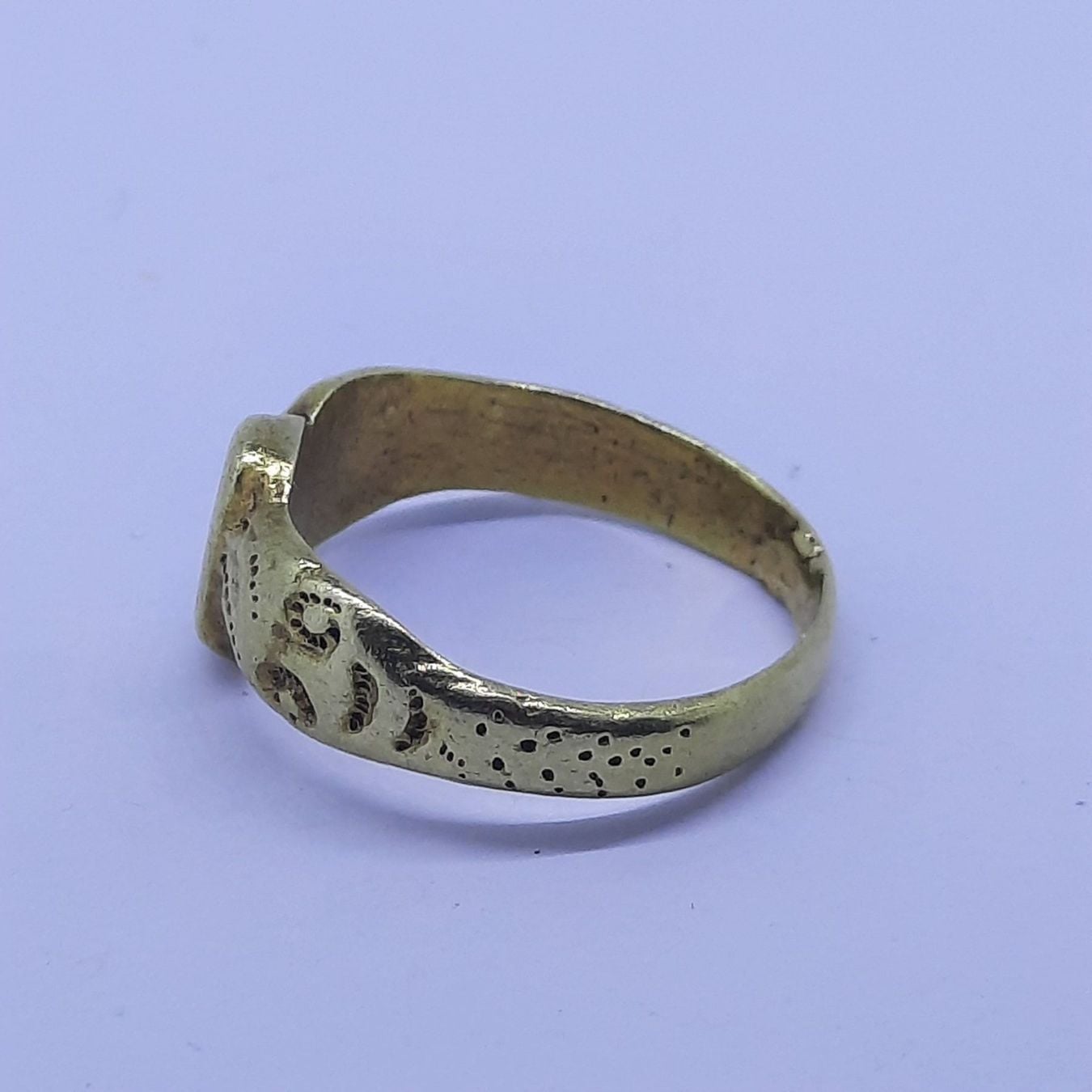 Simple Ring in 14 Carat Yellow Gold — Good (VG) Rings
