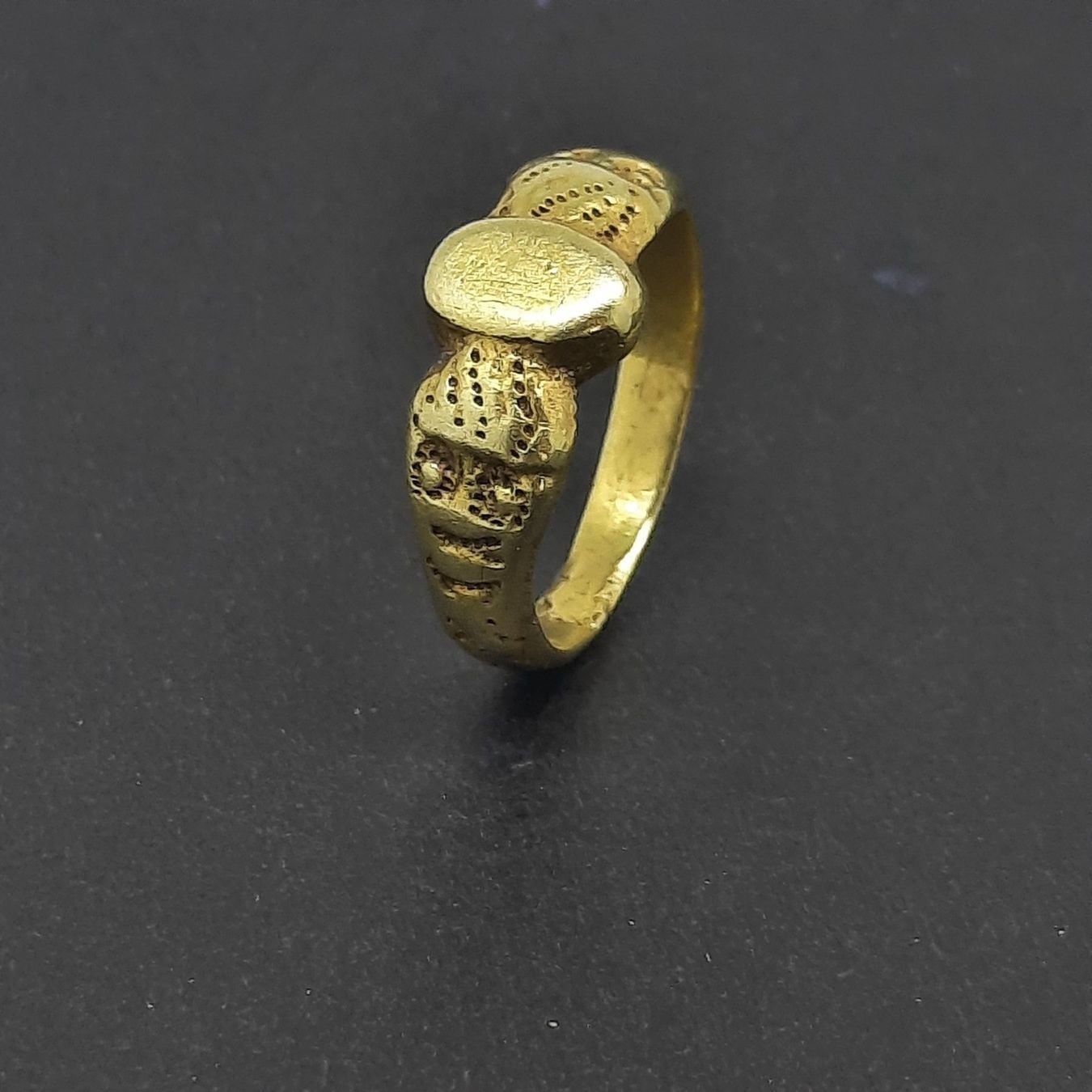 Simple Ring in 14 Carat Yellow Gold — Good (VG) Rings
