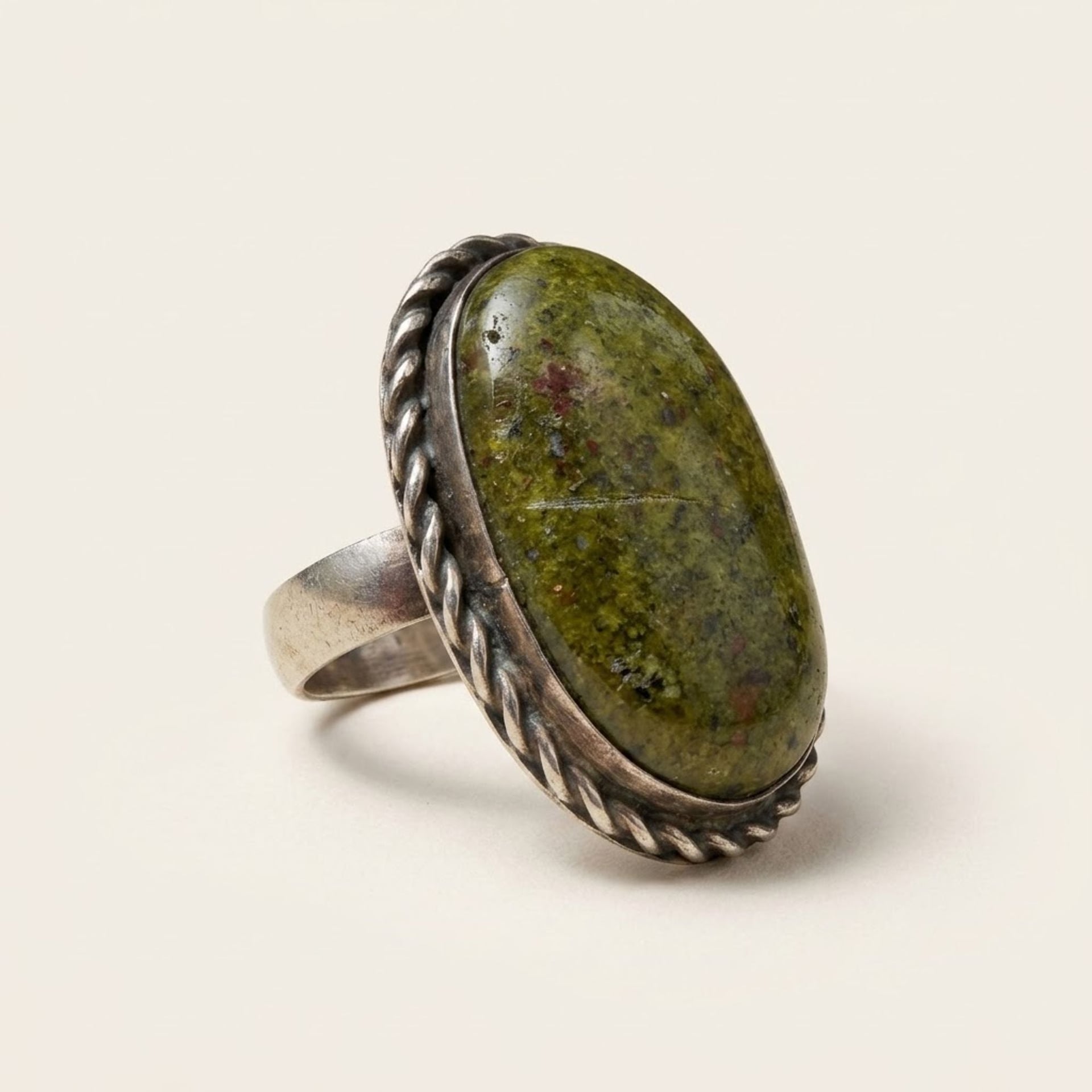 Serpentin Ring — Very Good / Fine (VG+) Ringe