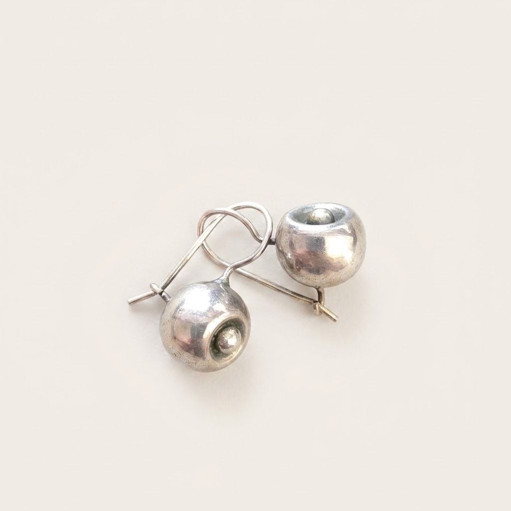 Silver Earrings — Good (VG) Earrings