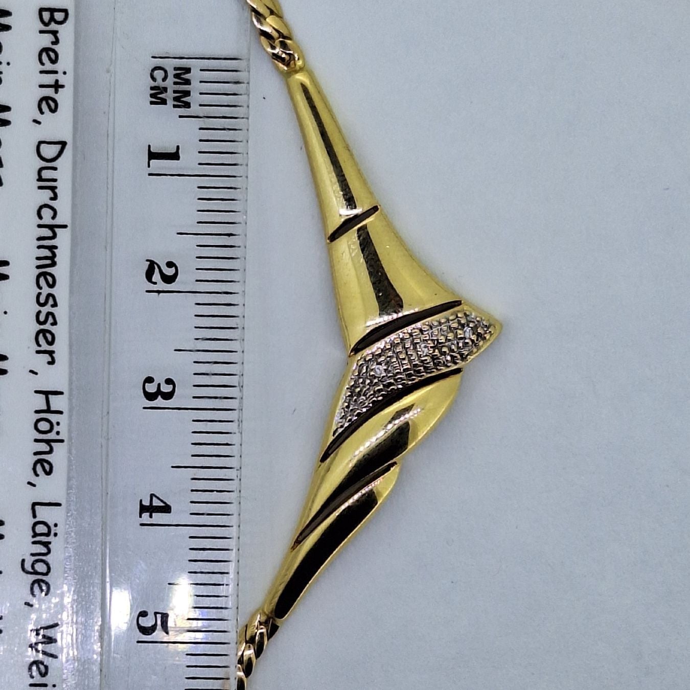 Beautiful Necklace in 750 Yellow Gold with 3 Diamonds — Excellent (M-) Necklaces & pendants