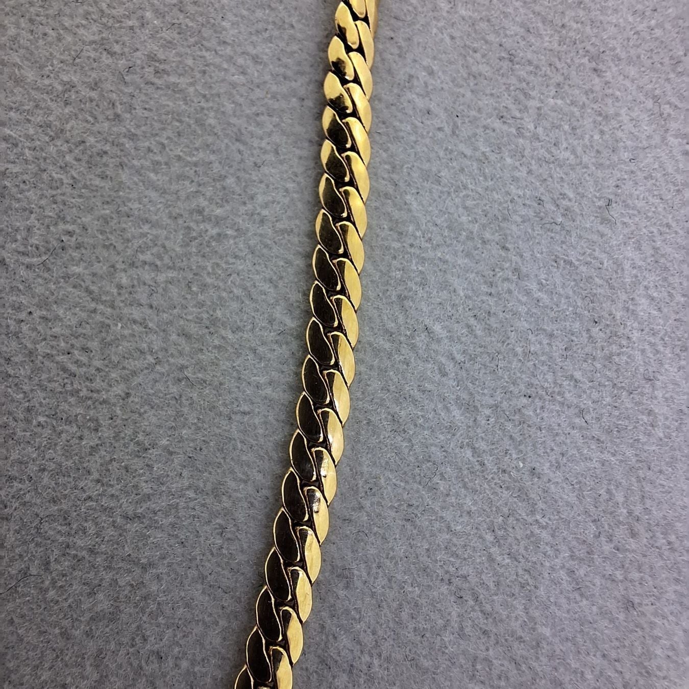Beautiful Necklace in 750 Yellow Gold with 3 Diamonds — Excellent (M-) Necklaces & pendants
