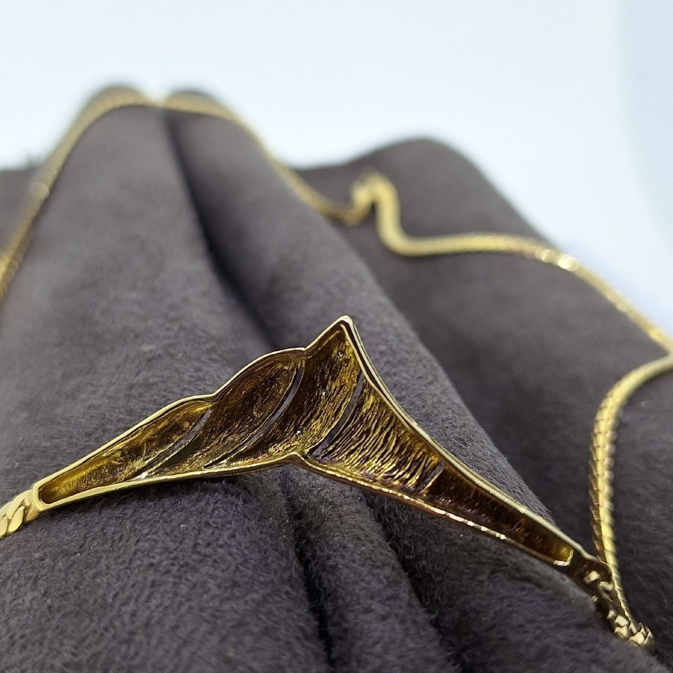Beautiful Necklace in 750 Yellow Gold with 3 Diamonds — Excellent (M-) Necklaces & pendants