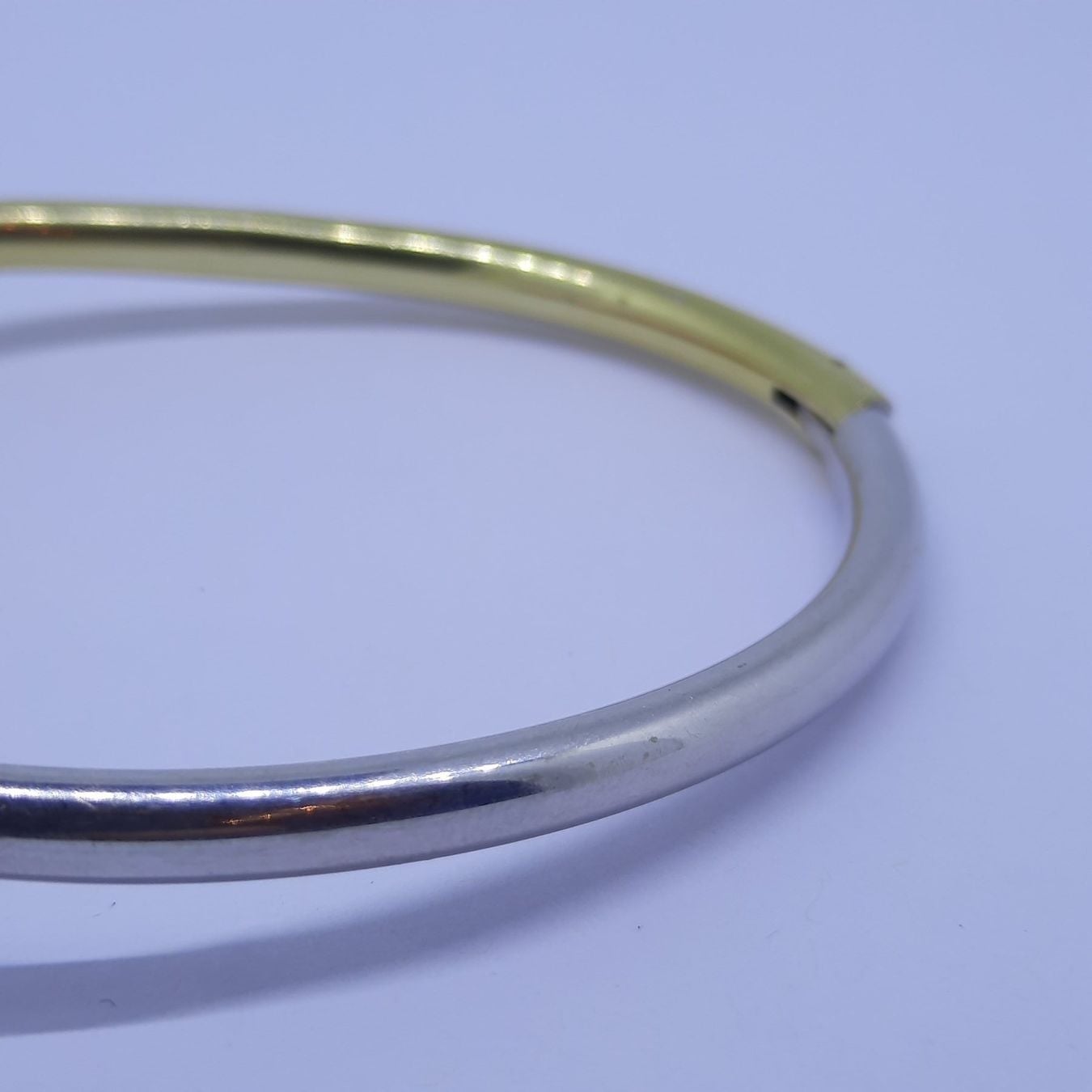 Wunderschöner Armreif in 750 Weiss und Gelbgold — Very Good / Fine (VG+) Armbänder
