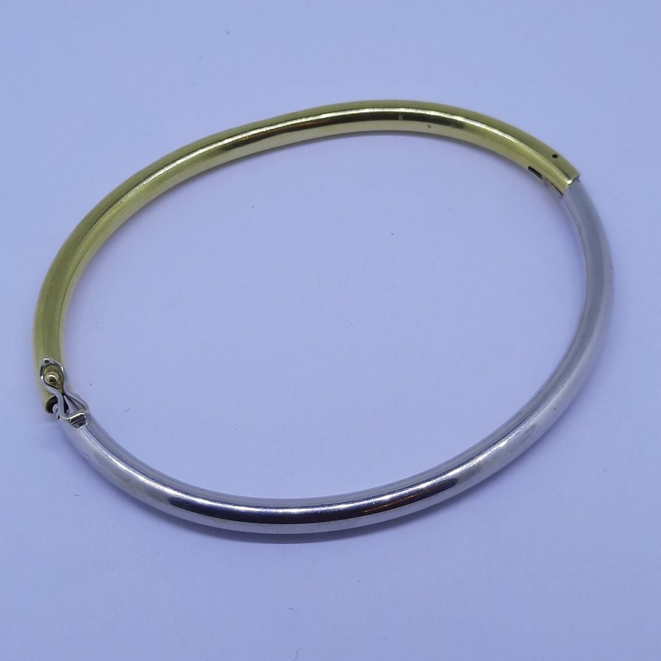 Beautiful Bangle in 750 White and Yellow Gold — Very good / fine (VG+) Bracelets