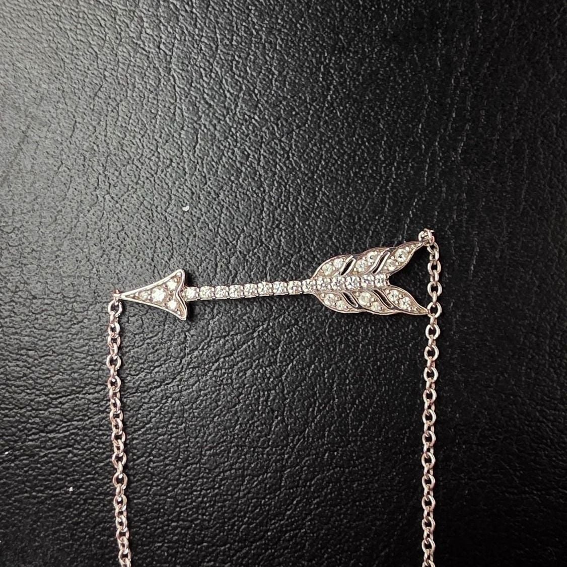 Pendentif Cœurs Flèche en Platine et Diamants — Excellent (M-) Colliers & pendentifs