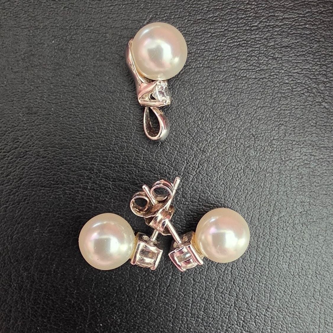 Silver Set with Zirconia — Very good / fine (VG+) Earrings