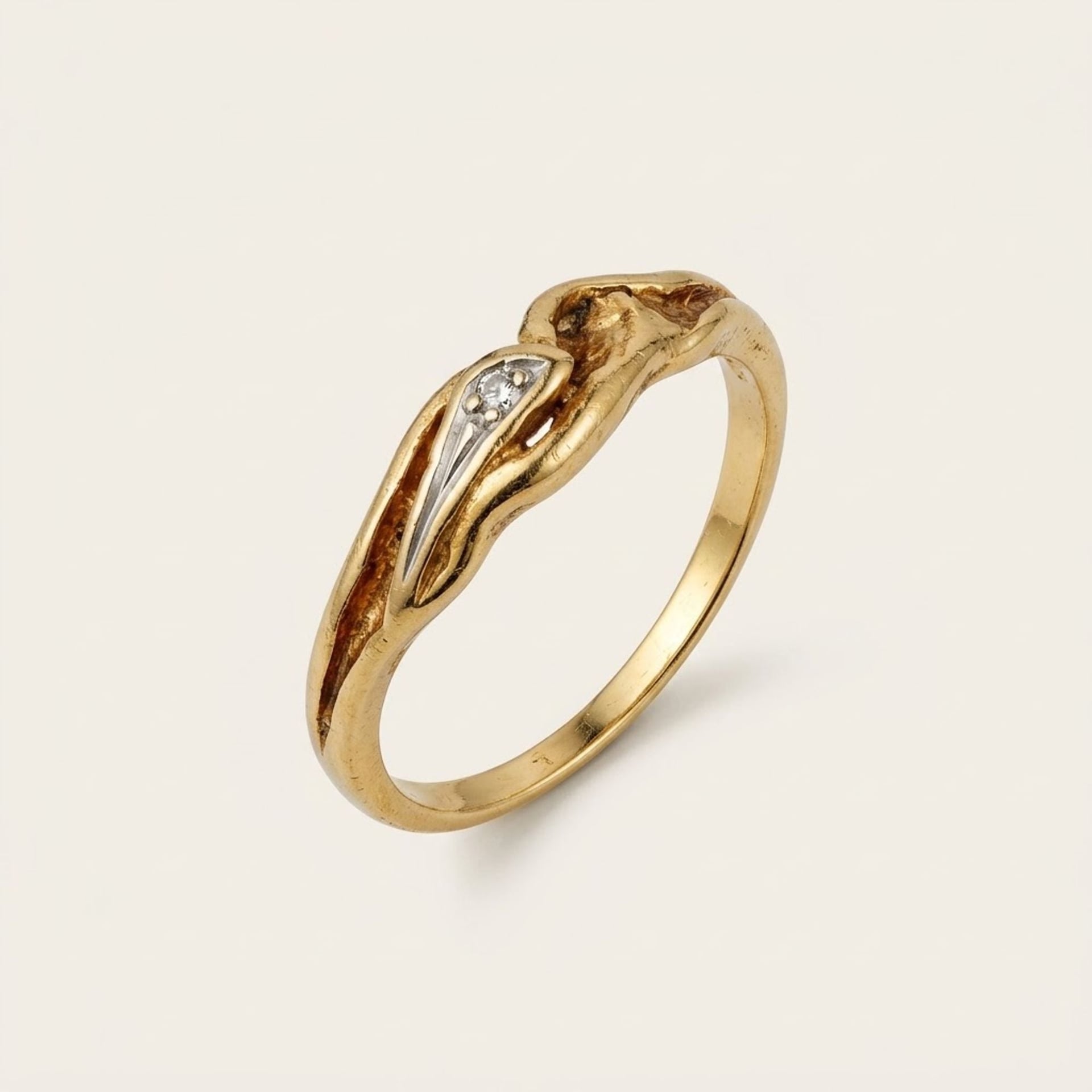 Gold Ring — Good (VG) Rings
