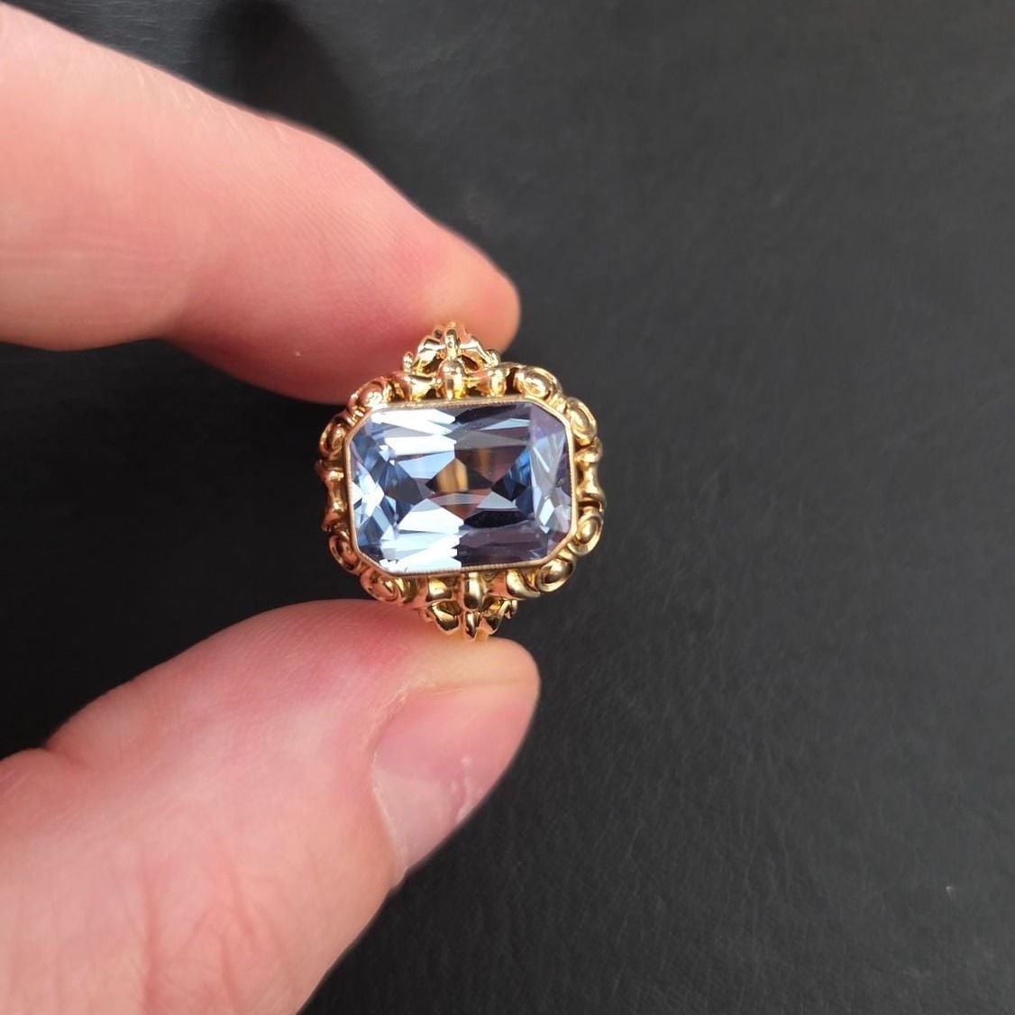 Wunderschöner Antikstyle Ring — Exzellenter Zustand (M-) Ringe