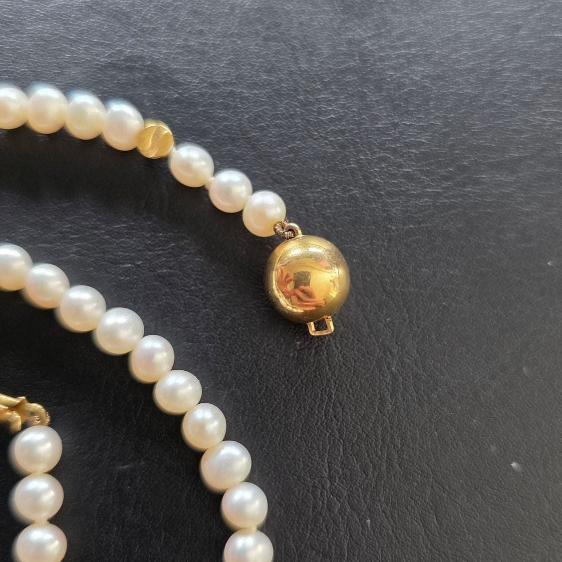 Pearl Necklace — Very good / fine (VG+) Necklaces & pendants