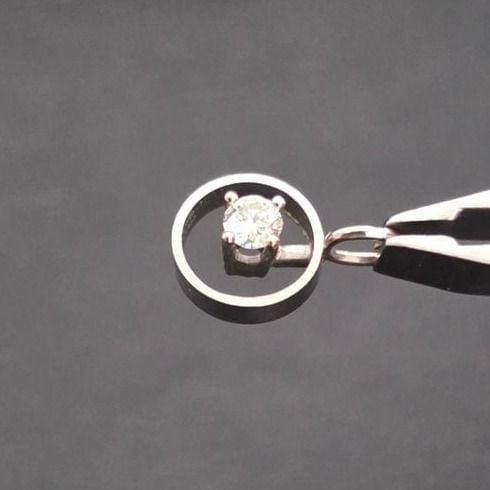Colgante solitario de oro blanco 750 — Very Good / Fine (VG+) Collares y colgantes