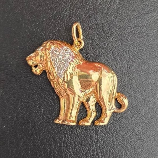 Lion 750 White Gold & Yellow Gold 6.41g — Very good / fine (VG+) Necklaces & pendants