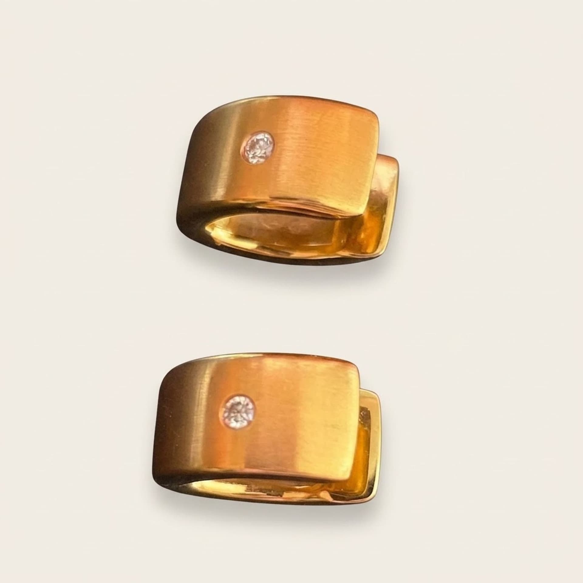 Pendientes de clip de oro 750 con brillante 8.48g — foto 1 de 4