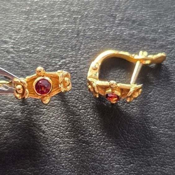 18K Gold Ear Clips 1.91g — Excellent (M-) Earrings