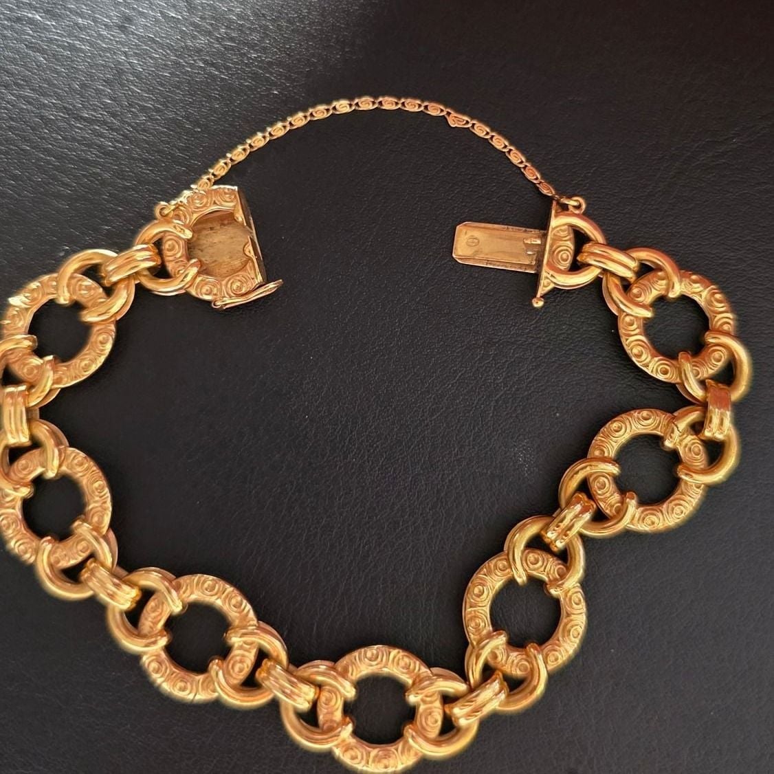 Antique Gold Bracelet 750 15.53g — Very good / fine (VG+) Bracelets
