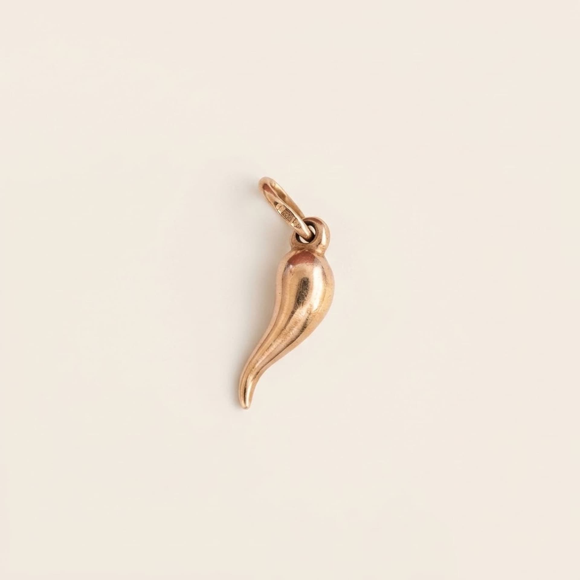 Ciondolo Cornetto Oro 12K 0.45g — foto 1 di 4