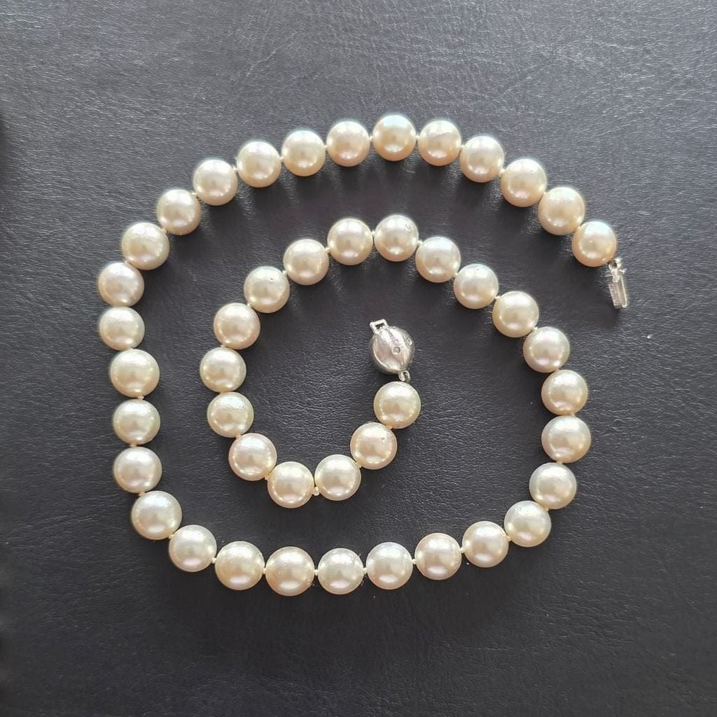 2 Colliers de Perles Or Blanc avec Diamants — Excellent (M-) Colliers & pendentifs