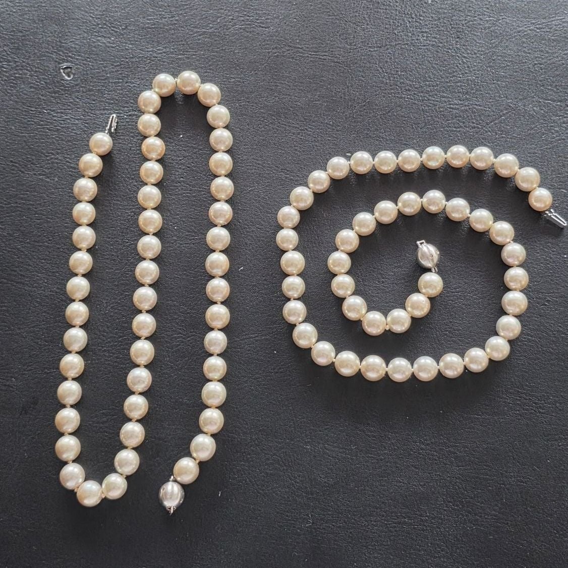 2 Colliers de Perles Or Blanc avec Diamants — Excellent (M-) Colliers & pendentifs