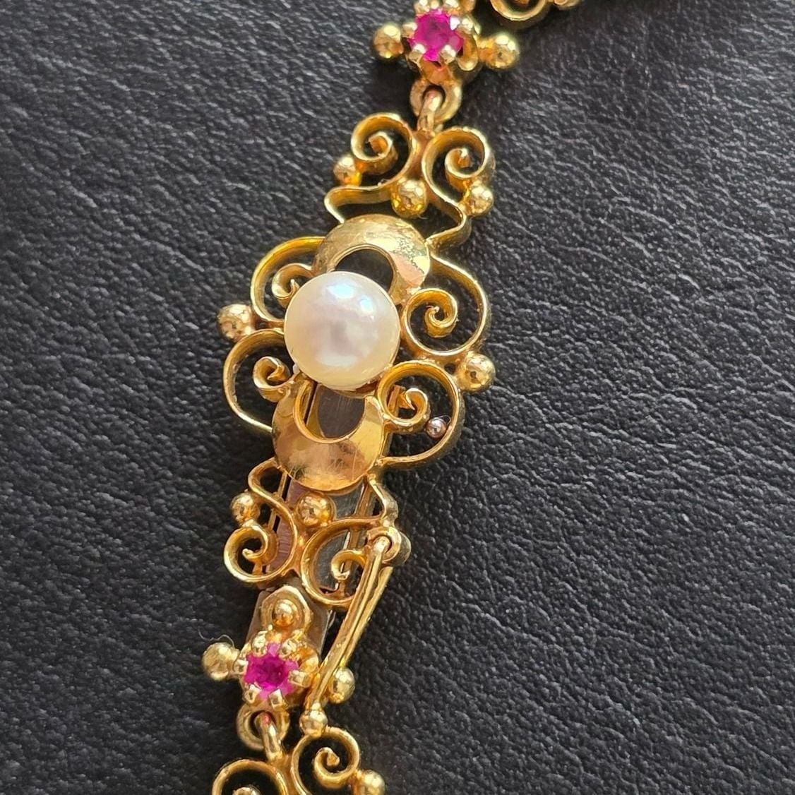 Handgefertigtes Akoya Rubin Collier 750er Gelbgold — Guter Zustand (VG) Ketten & Anhänger
