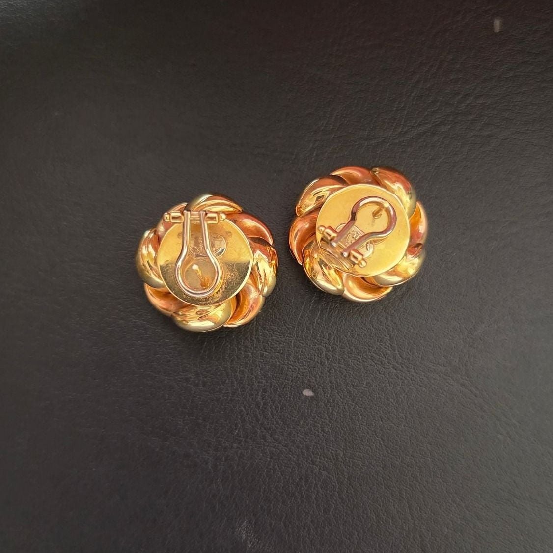 Vintage Ohrclips 750er Rot&Gelbgold plastischer Knoten — Very Good / Fine (VG+) Ohrringe
