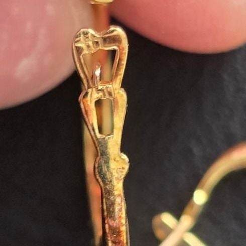 750 Gold Zirconia Hoop Earrings — Good (VG) Earrings