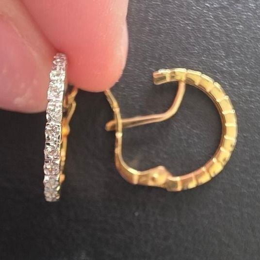 750 Gold Zirconia Hoop Earrings — Good (VG) Earrings