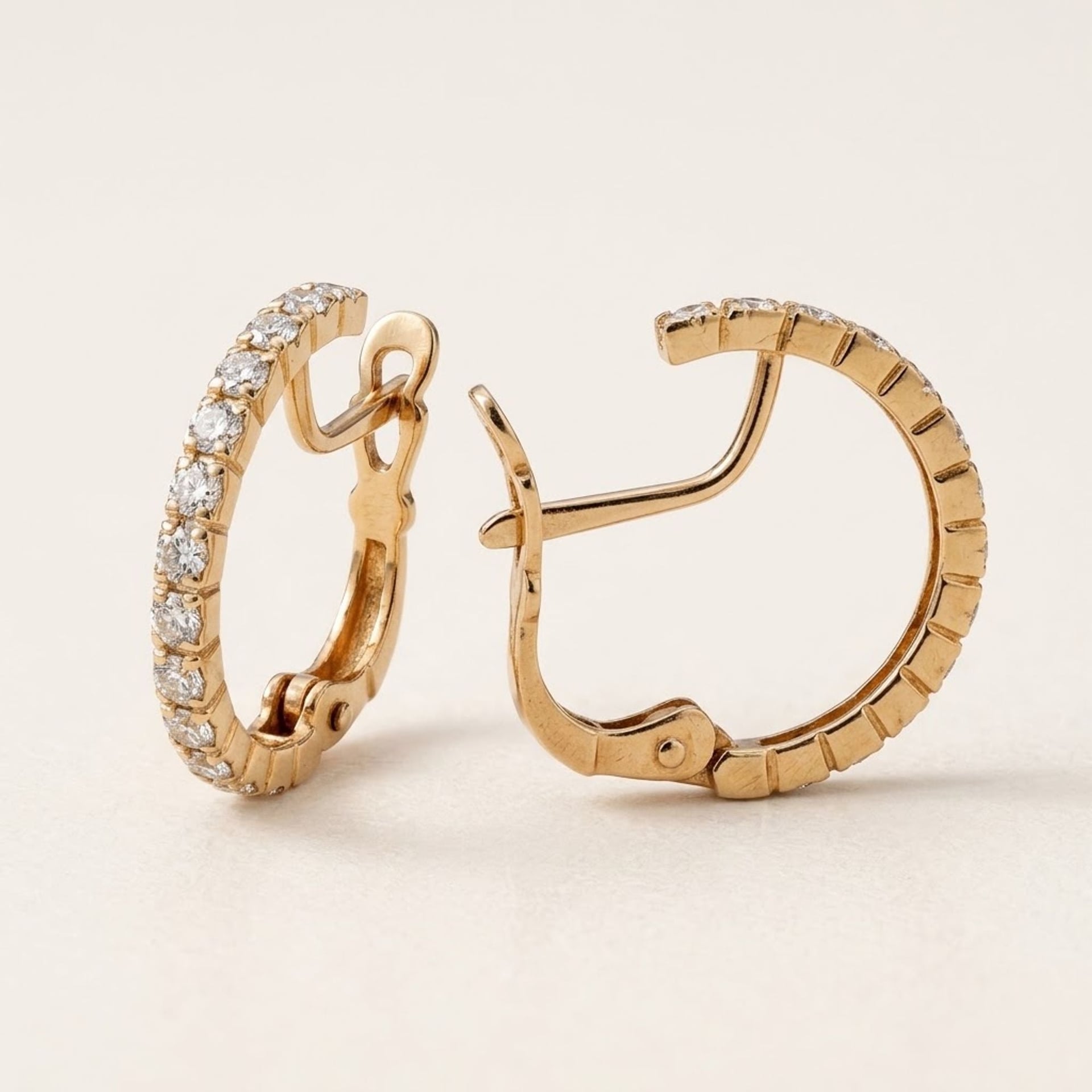 750 Gold Zirconia Hoop Earrings — Good (VG) Earrings