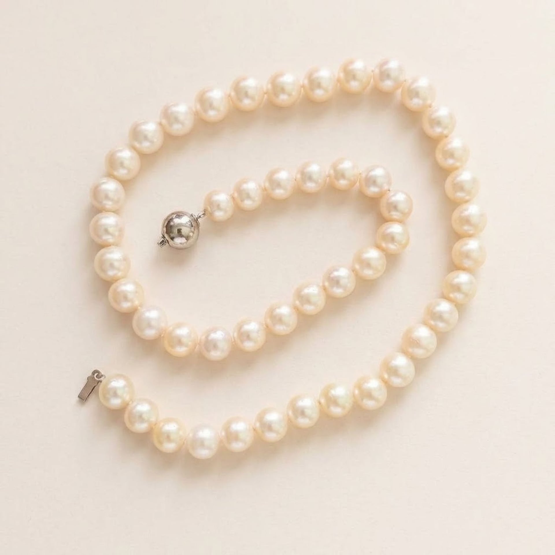 Cultured Pearl Necklace 45cm — Excellent (M-) Necklaces & pendants