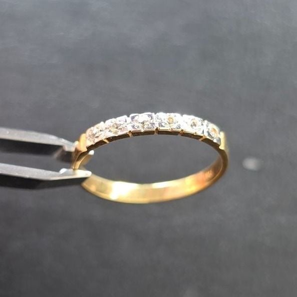 Goldring 750 mit Safir — Very Good / Fine (VG+) Ringe