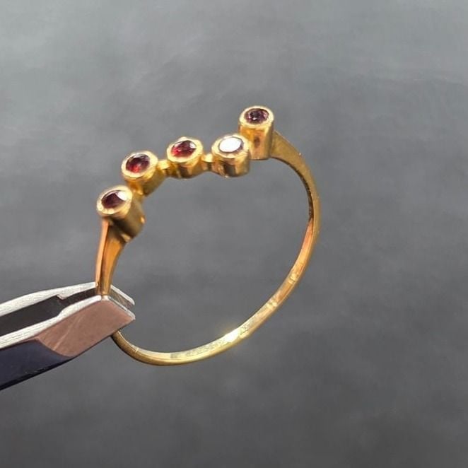 Garnet Gold Ring — Very good / fine (VG+) Rings