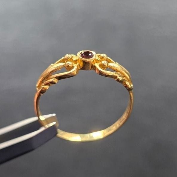 Gold Ring Garnet — Good (VG) Rings