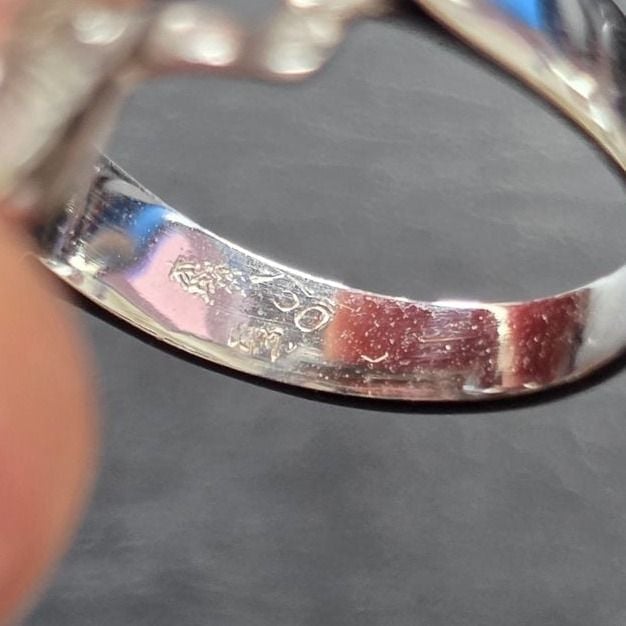 White Gold Ring — Good (VG) Rings