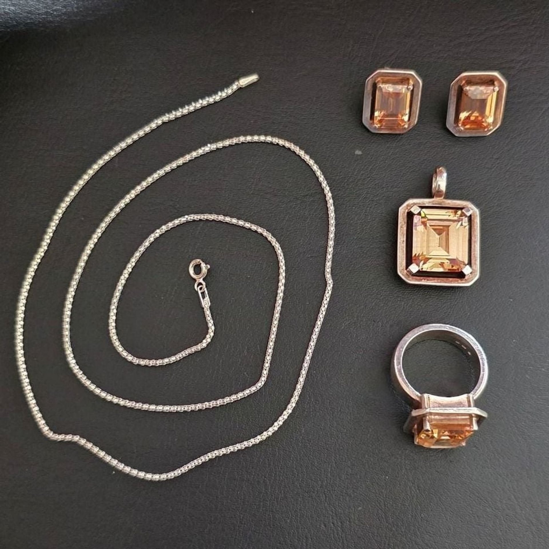 Silver Jewelry Set Zirconia — Good (VG) Necklaces & pendants